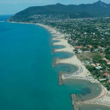 Circeo Casa de Férias *